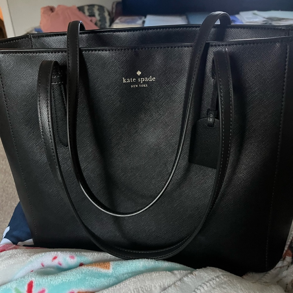 Kate spade black large bag used In good condition